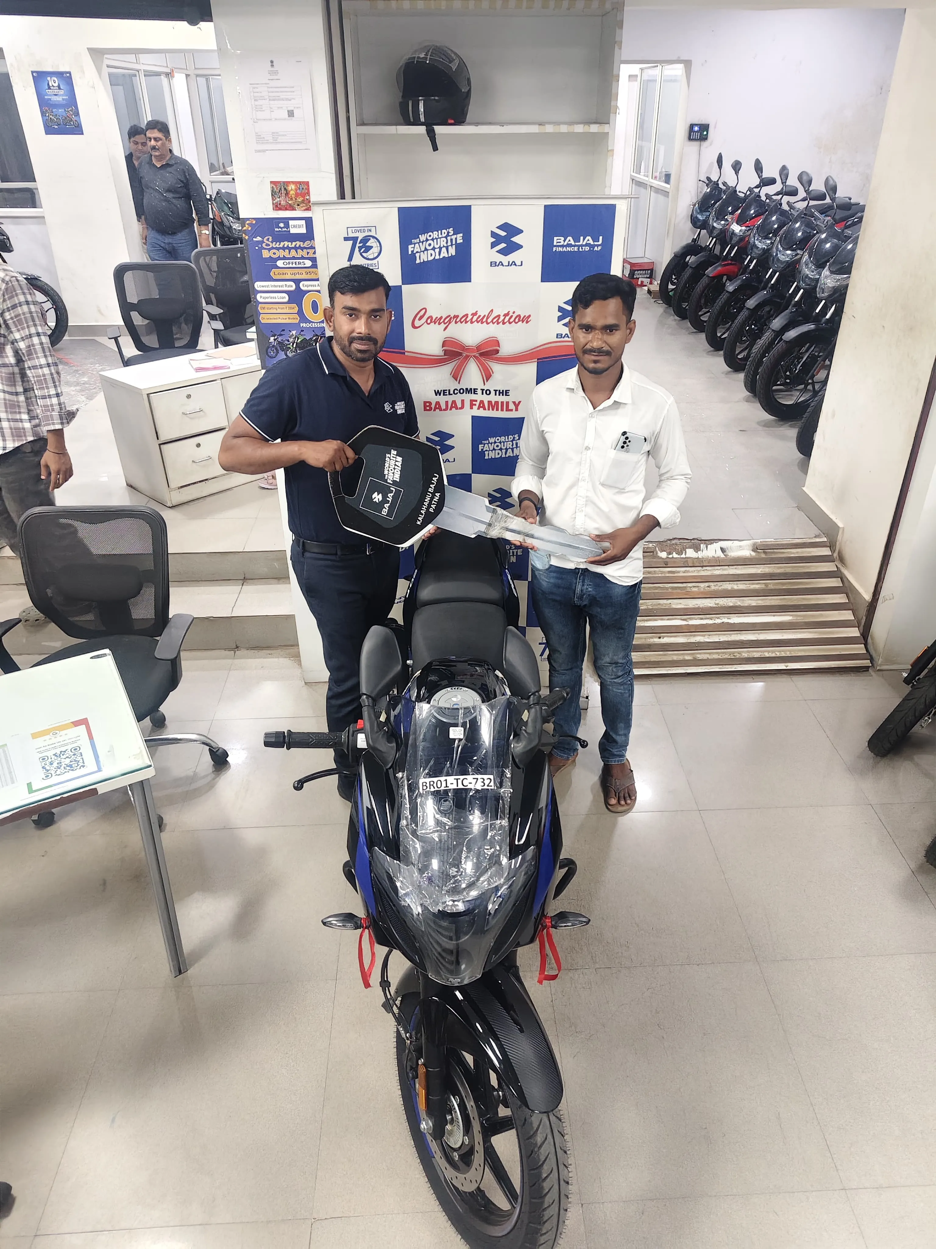 Customer of Kalahanu Bothra Trading