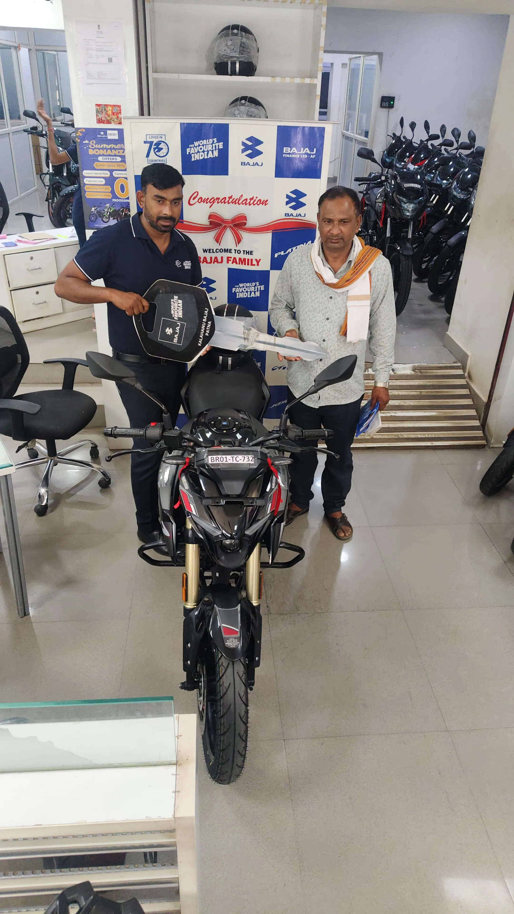 Customer of Kalahanu Bothra Trading
