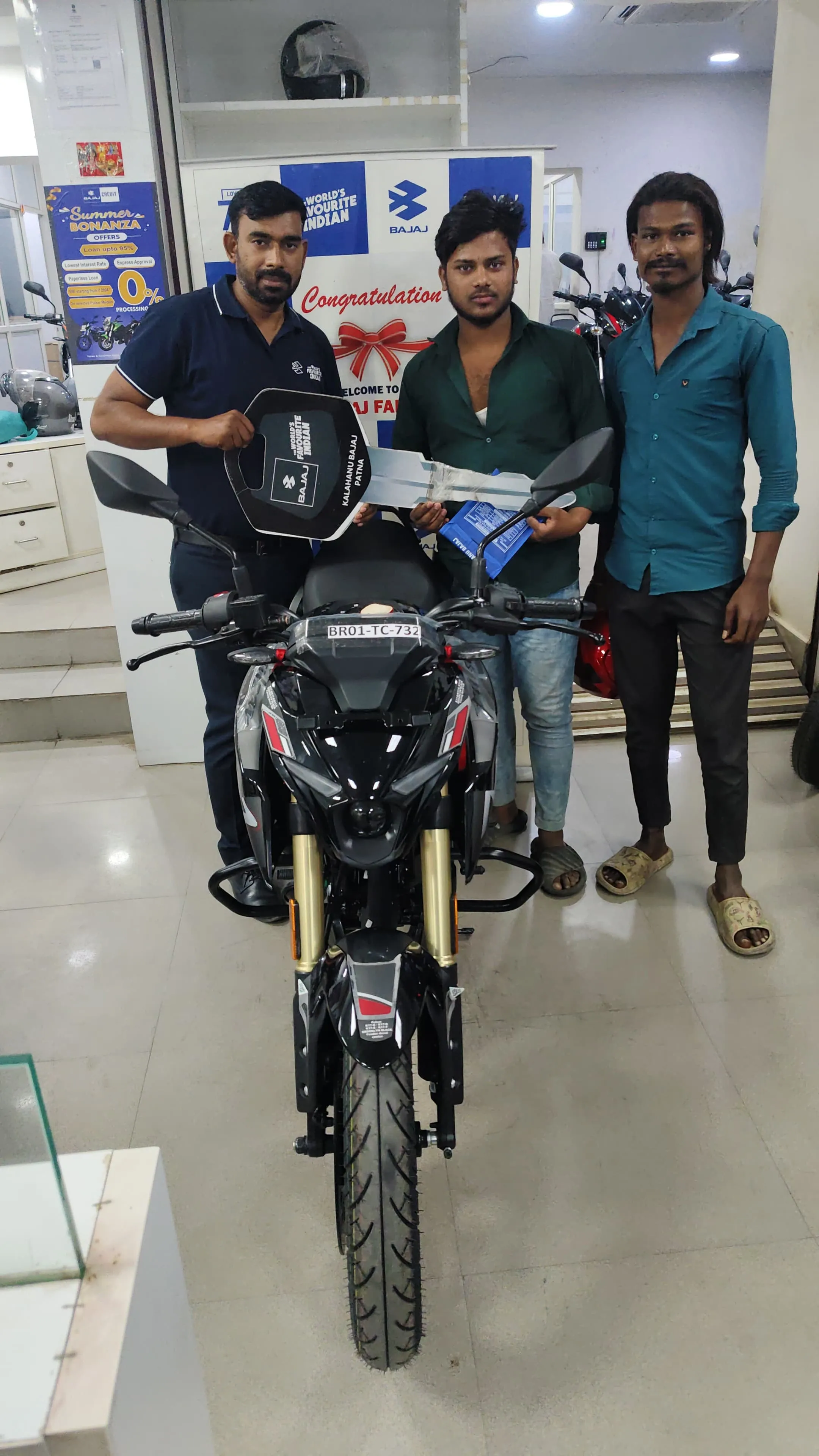 Customer of Kalahanu Bothra Trading